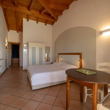 Hotel apartamentowy Ca Del Torri Del Benaco