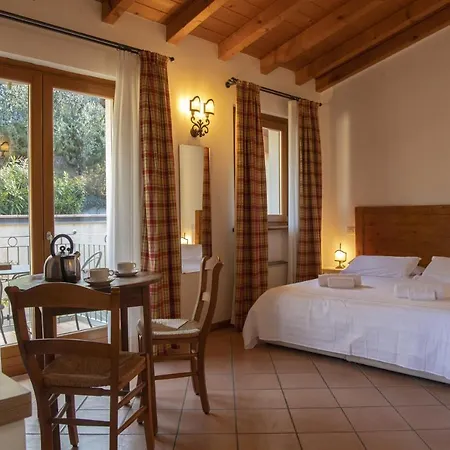 Hotel apartamentowy Ca Del Torri Del Benaco