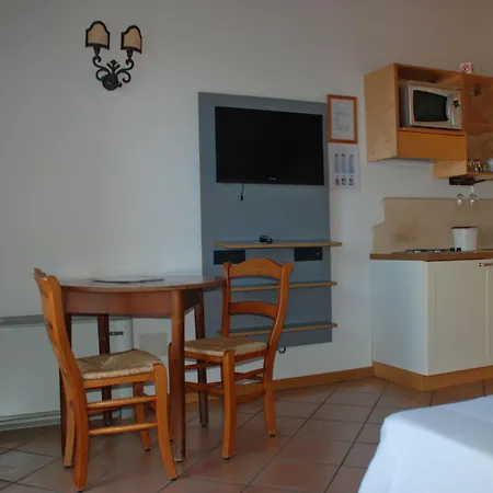 Lägenhetshotell Ca Del Torri Del Benaco