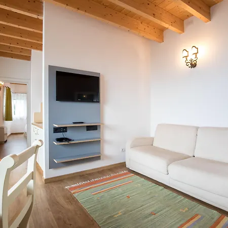 Lägenhetshotell Ca Del Torri Del Benaco