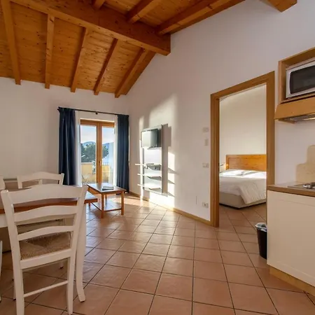 Ca Del Aparthotel Torri Del Benaco