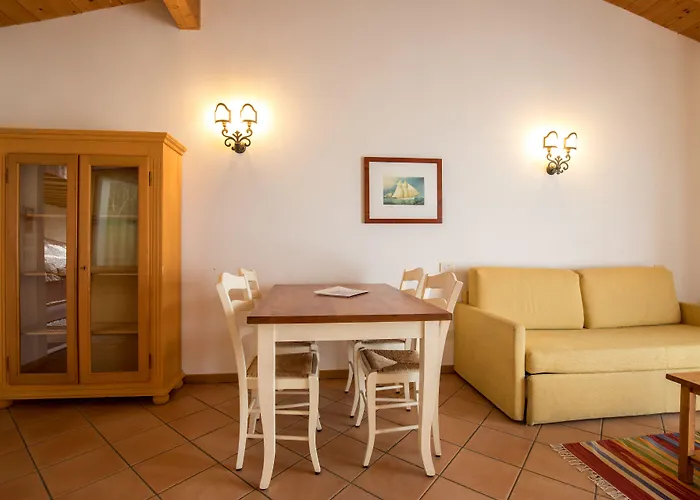 Ca Del Aparthotel Torri Del Benaco