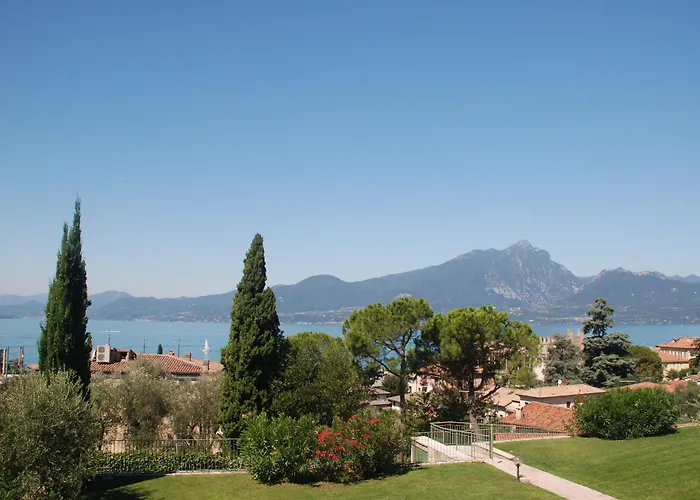 Hotel apartamentowy Ca Del Torri Del Benaco