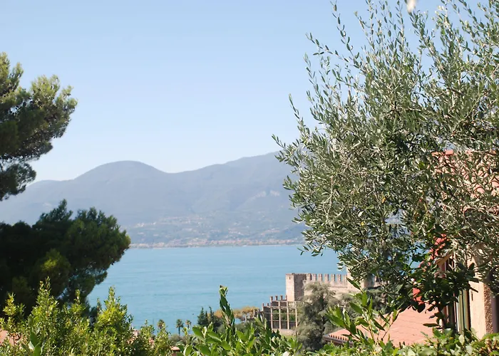 Hotel apartamentowy Ca Del Torri Del Benaco