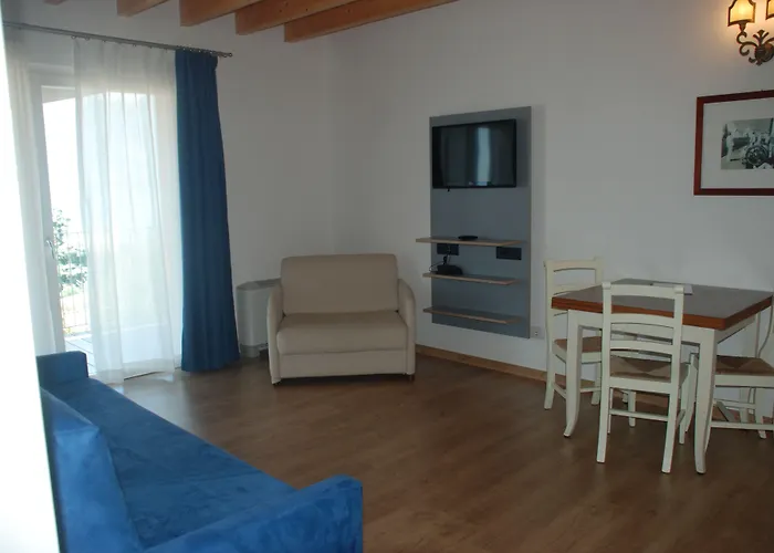 Ca Del Aparthotel Torri Del Benaco