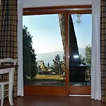 Hotel apartamentowy Ca Del Torri Del Benaco