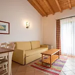 Ca Del Hotel apartamentowy Torri Del Benaco